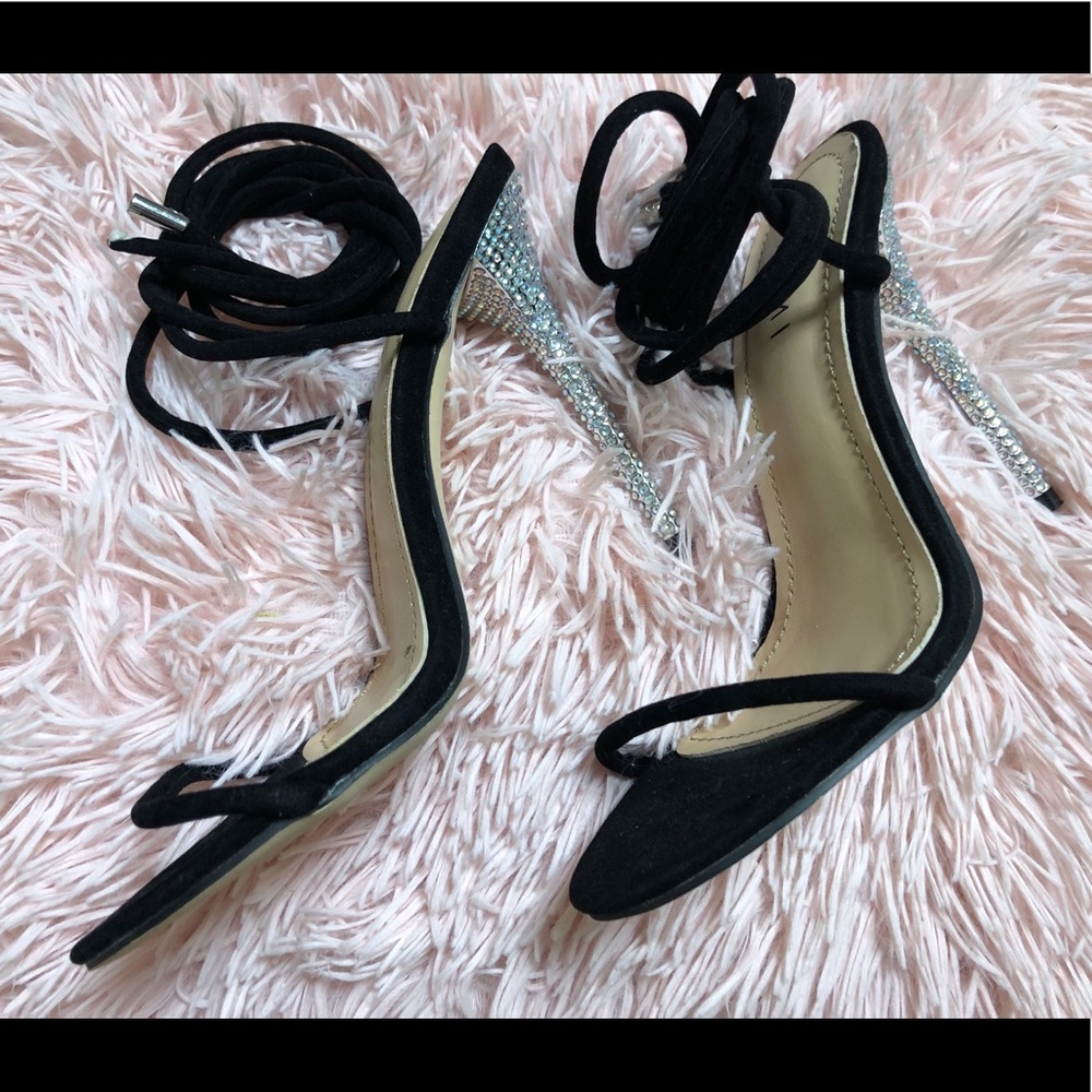 Simmi shoes- black heels